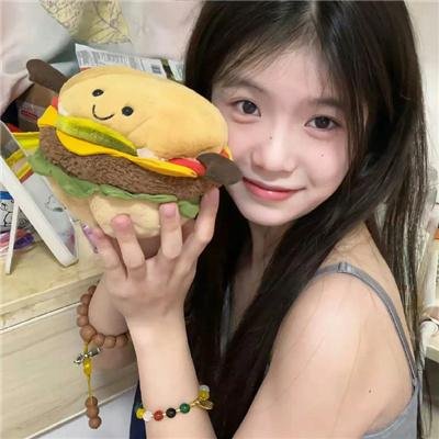 霓虹灯下的圣教士